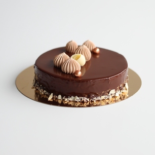 Sjokolade-og hasselnøttmoussekake (Symphonie)